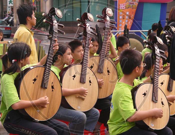 Traditional chinese musical instruments
