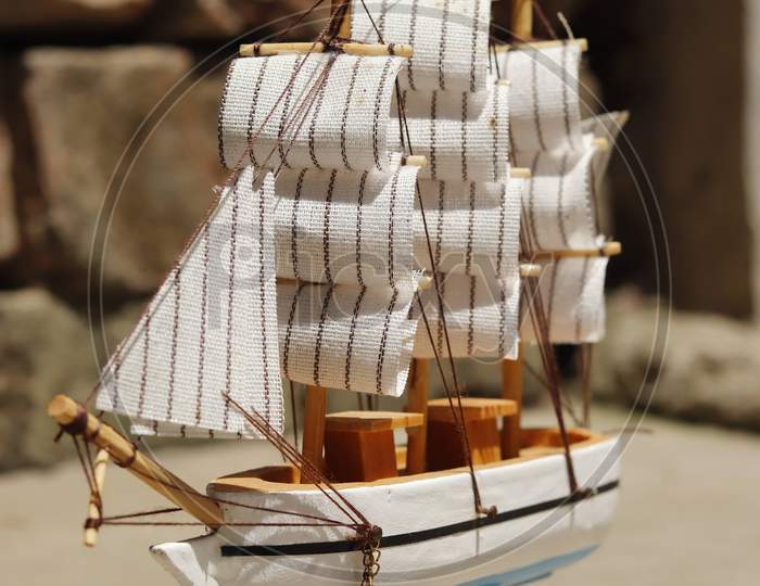 Generic Handmade Ship Craft Wooden Sailing Boat Wood Sailboat Model Home Decor.
