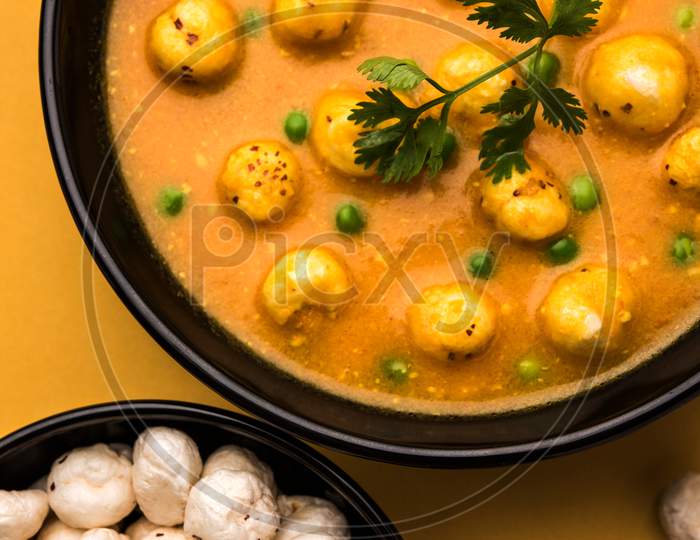 Phool Makhana matar Sabzi or Lotus Seeds Peas Curry