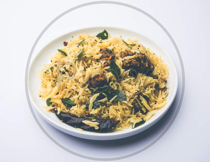 Khaman Gola Bhat is a popular recipe from Nagpur, Vidarbha