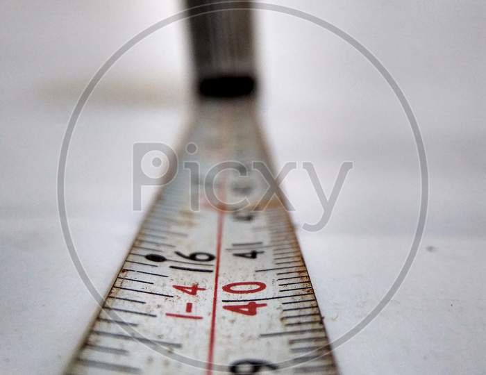 Close up photo of a measuring tape