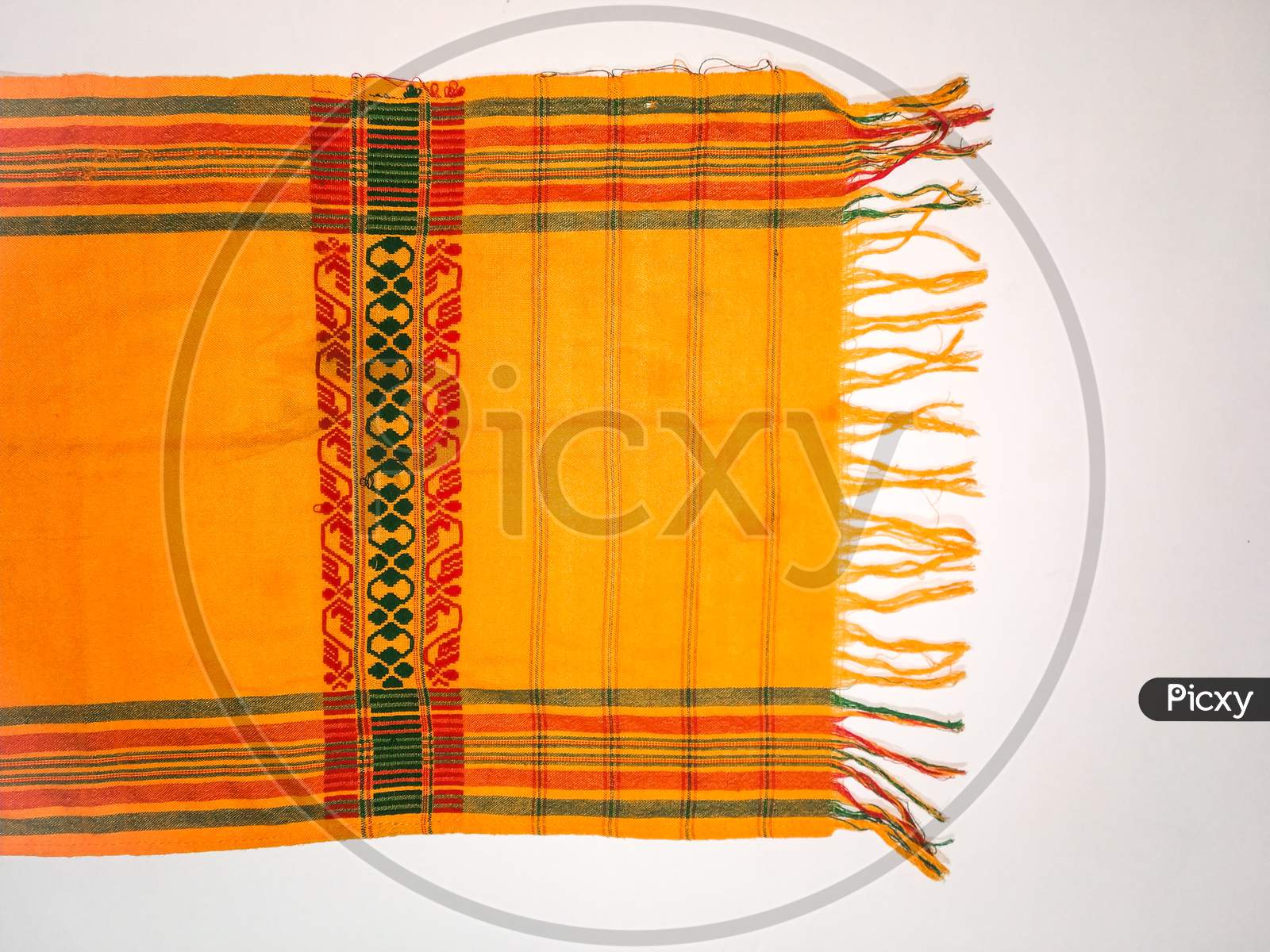 Aronai is a small Scarf, used both by Men and Women. Aronai is the sign of Boro tradition and is used to felicitate guests with honour, as a gift. In winter