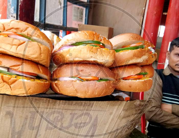 Lucknow, India - November, 2019 : A Closeup Shot Of Burger In Stall In India