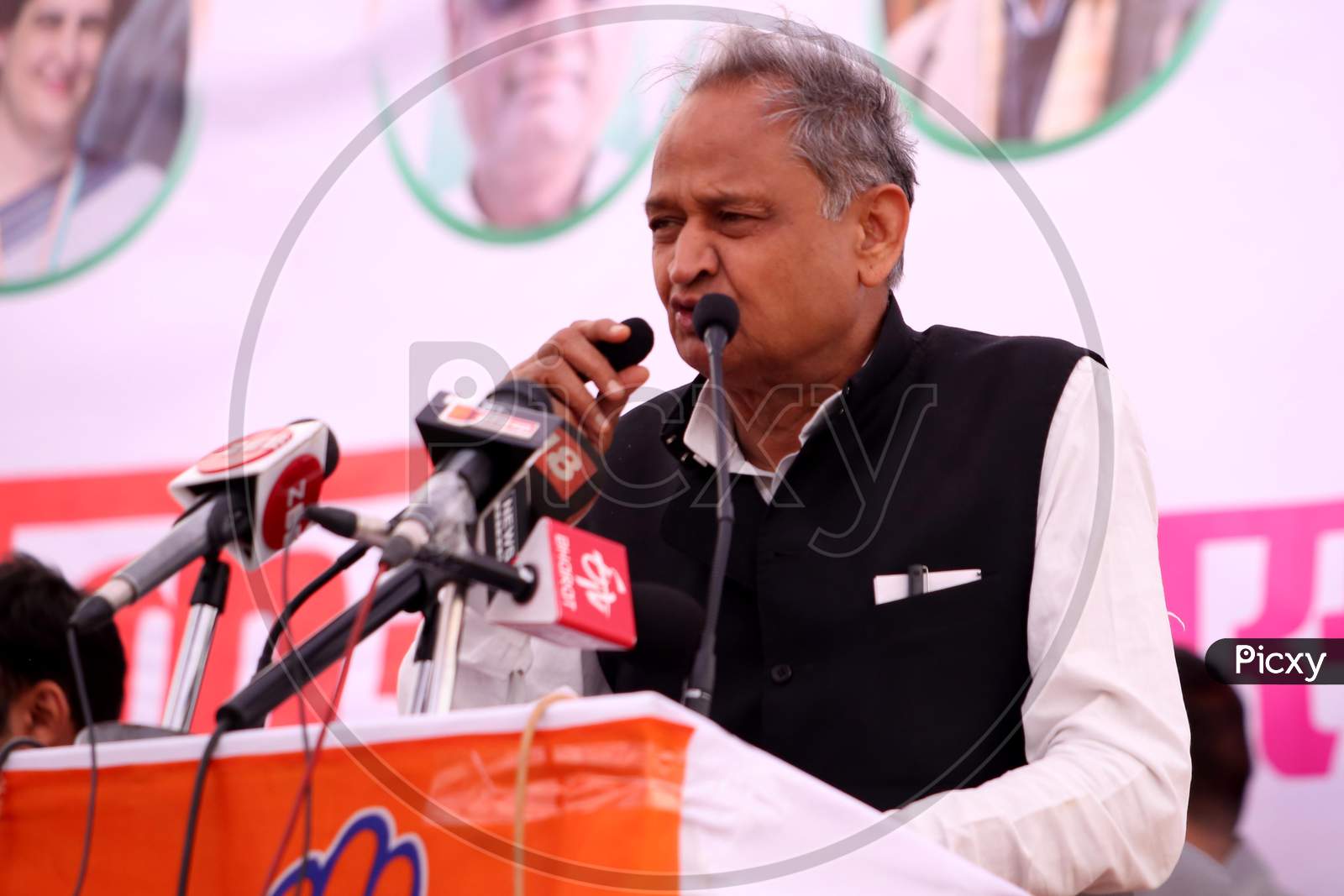 Ashok Gehlot, Chief Minister of Rajasthan delivers a speech in a campaign rally in Pushkar, Rajasthan on April 16, 2019