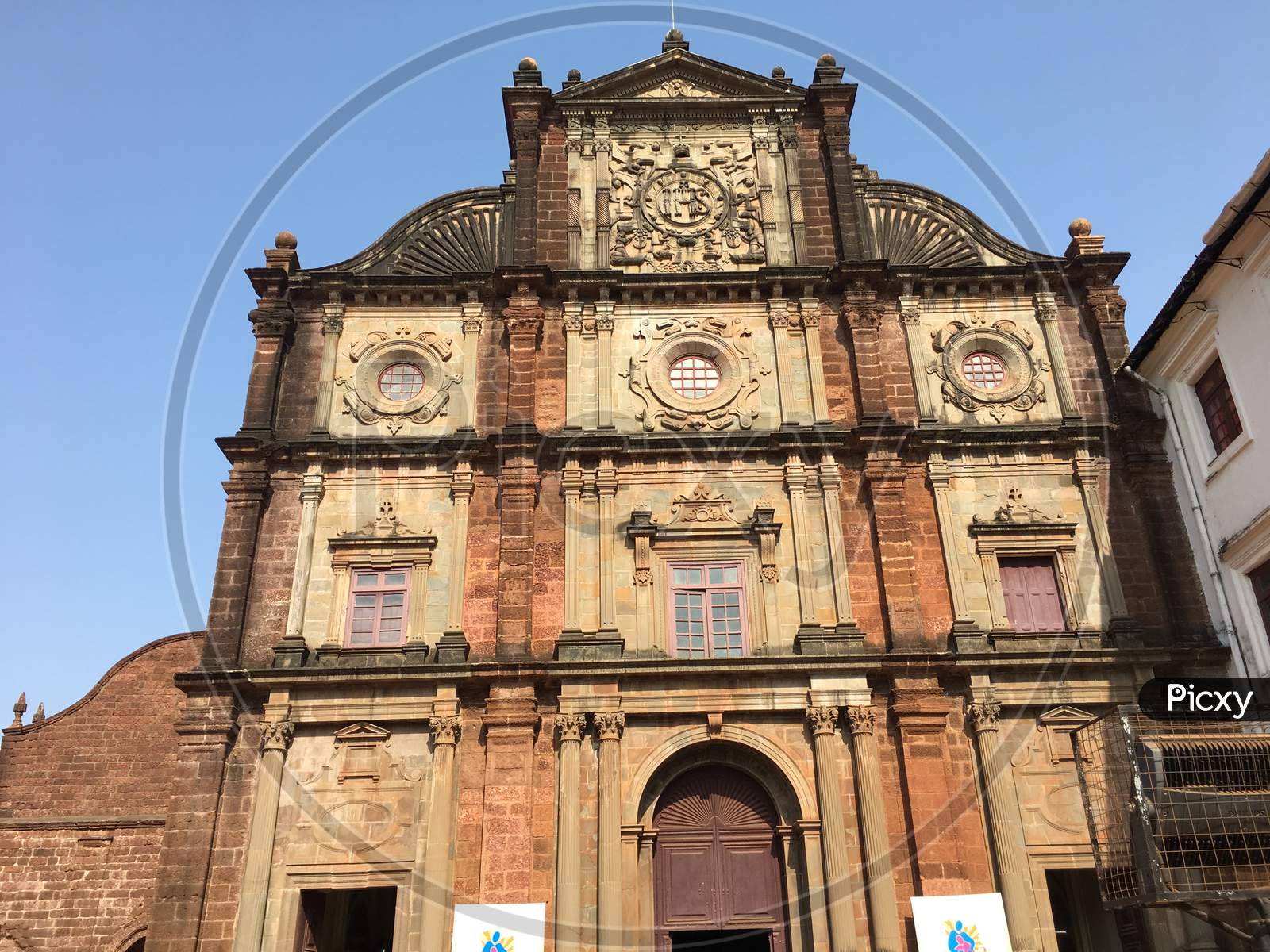 A View Of Basilica Of Bom Jesus From Outside