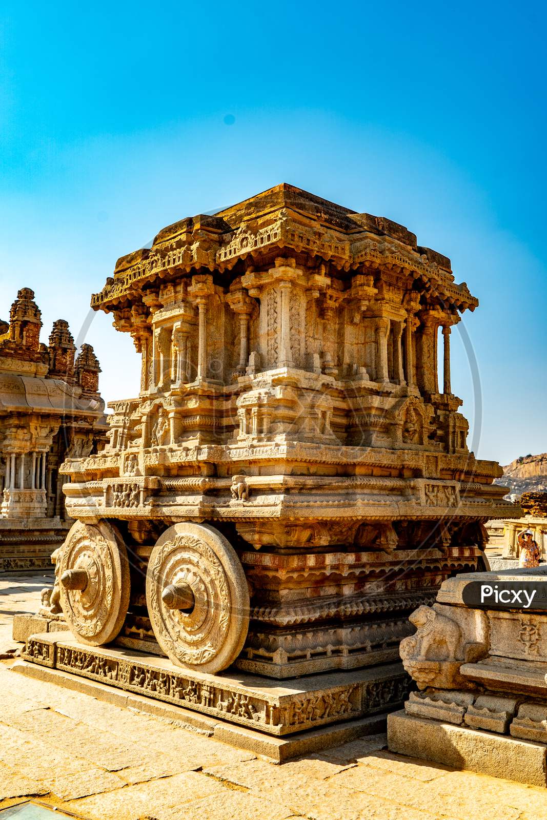 The Vitthala temple has a Garuda shrine in the form of a stone chariot in hampi