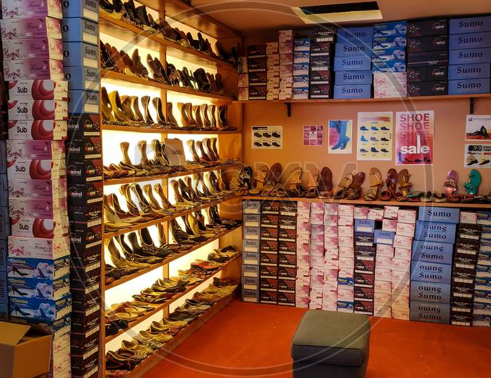 Shoes Shop, Footwear Shop in Mumbai.