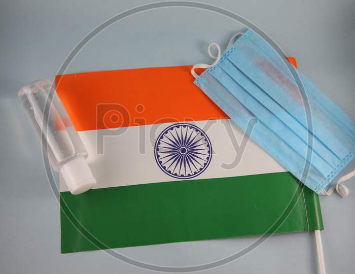 India celebrate Independence day a with mask and sanitizer