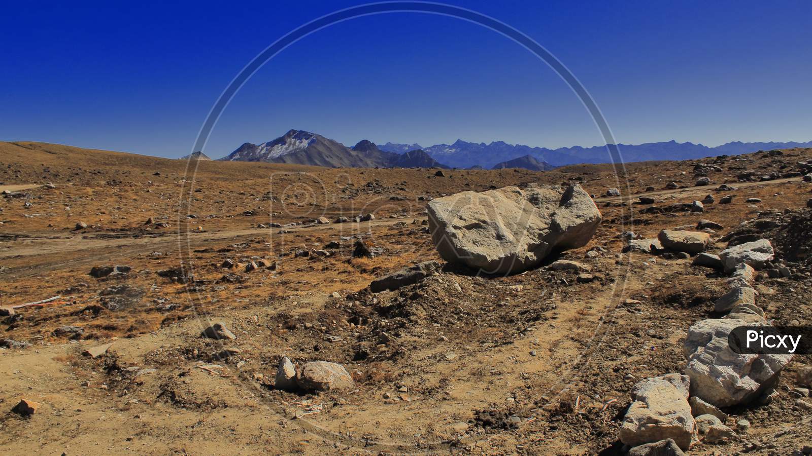 mountain desert like rocky barren landscape at bum la pass
