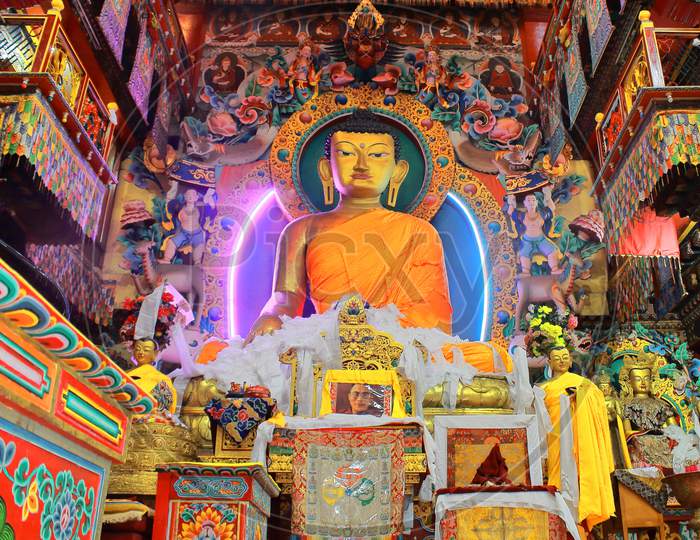 famous lord buddha statue of tawang monastery