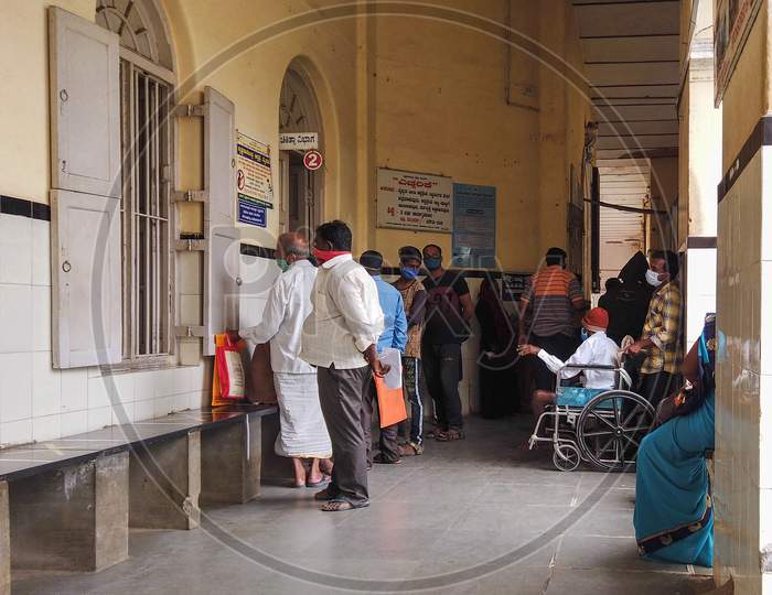 Patients in waiting in KR Hospital in Mysore/Karnataka/India.