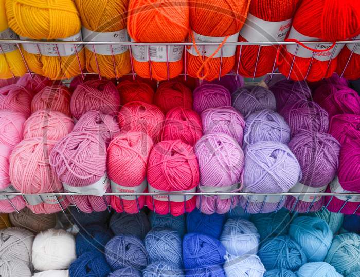 Woolen threads of different colours