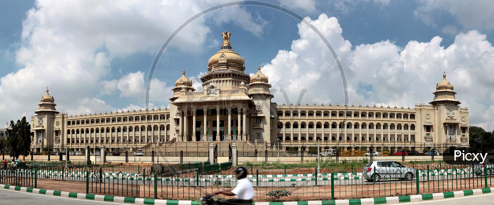 Karnataka, state building