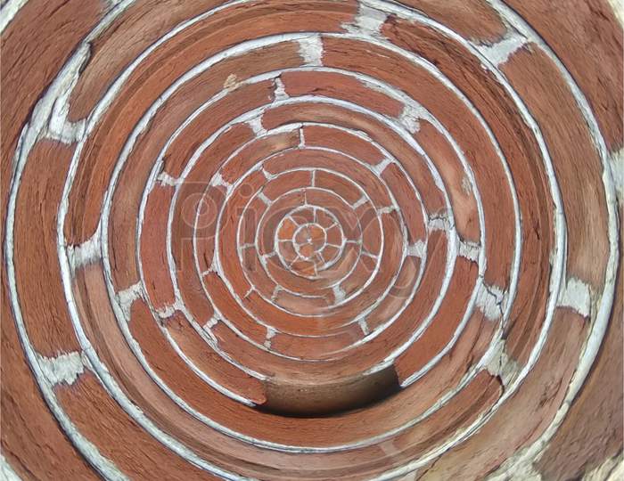 Red brick with lime in circular design