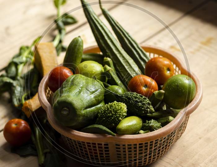 Image Of A Basket Of Vegetables Sm774787 Picxy