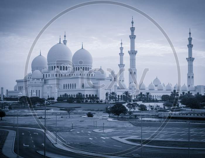 Grand Mosque In Abu Dhabi - United Arab Emirates