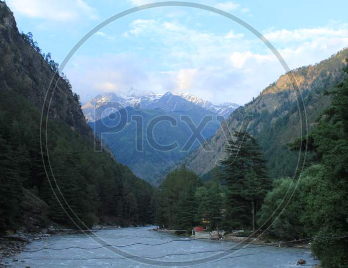 Mesmerizing view at Parvati river valley, Kasol, Himachal Pradesh, India.