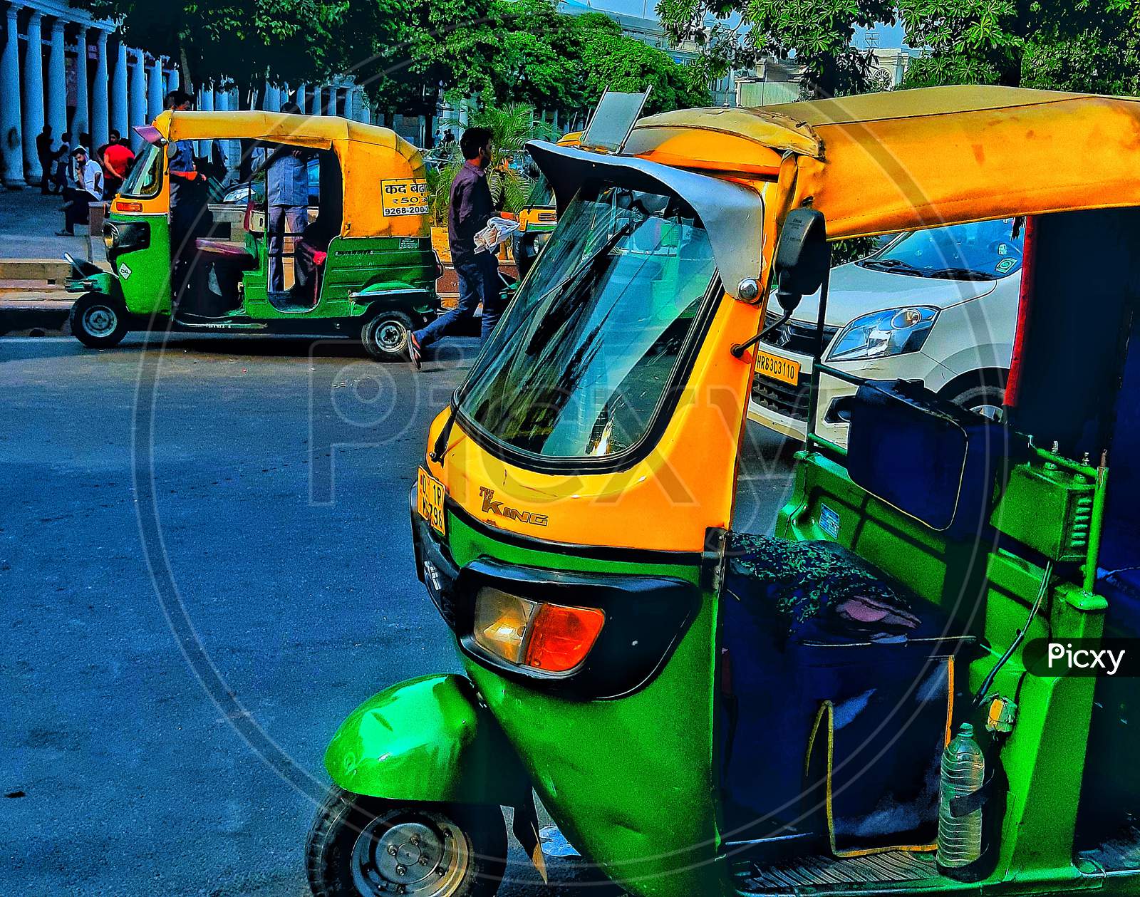 Image of An auto in delhi.-EV055032-Picxy