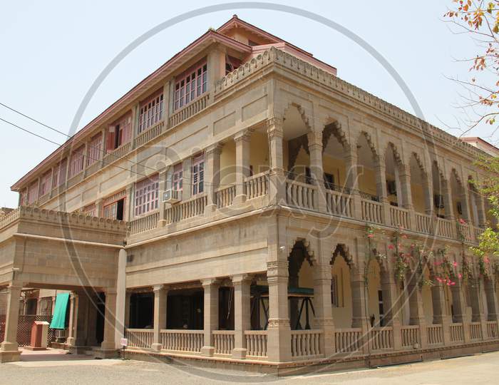 Palace in Bhavnagar - Resort for peoples