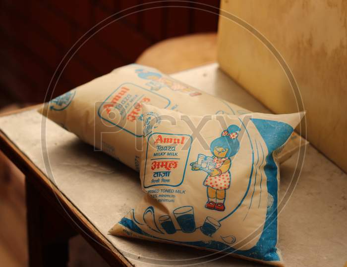 Picture of Amul milk package