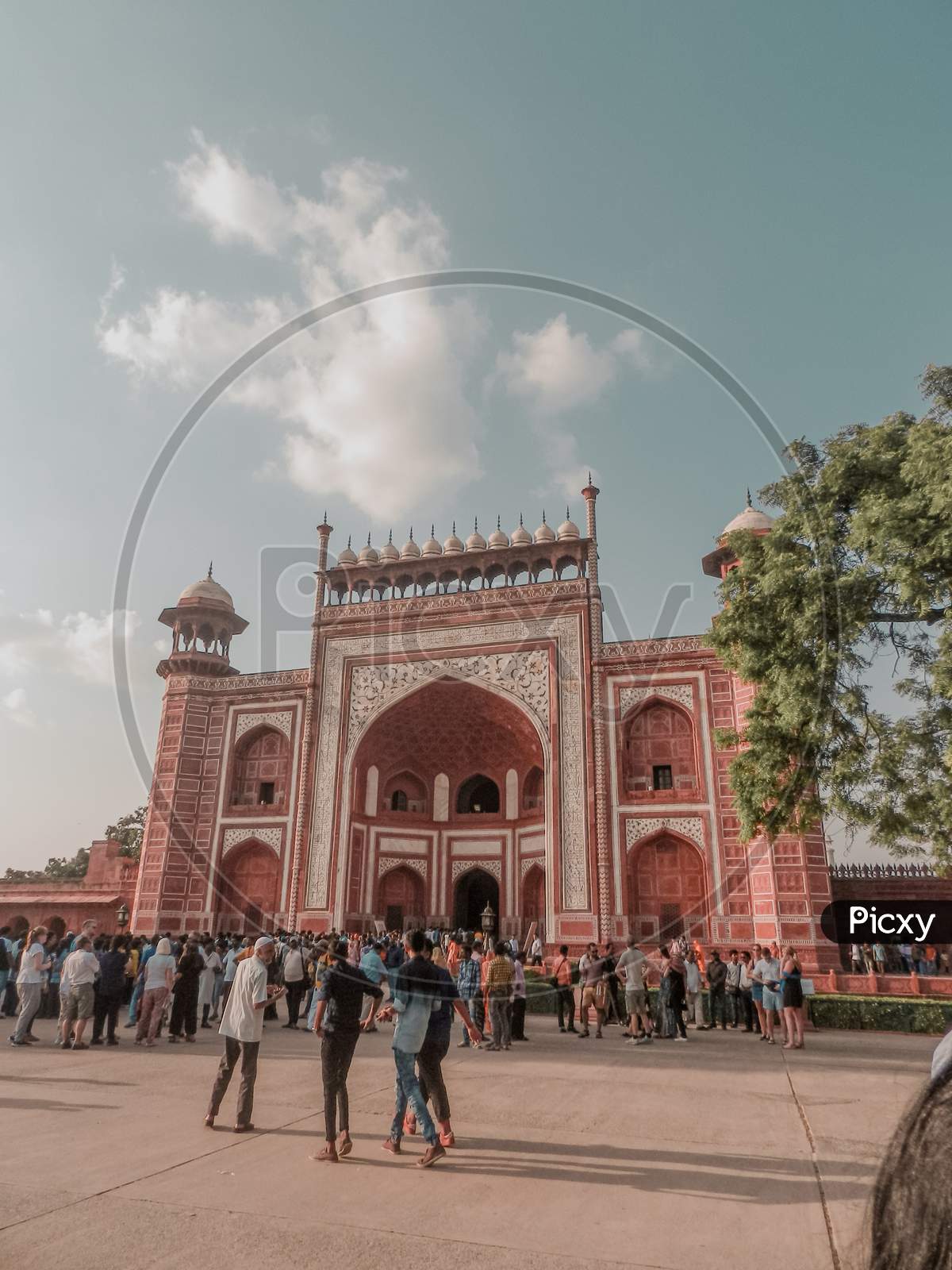 Gateway of Taj mahal