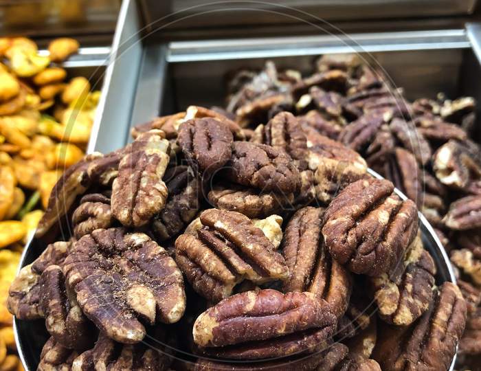 Masala Mixed Walnuts In Brown Color