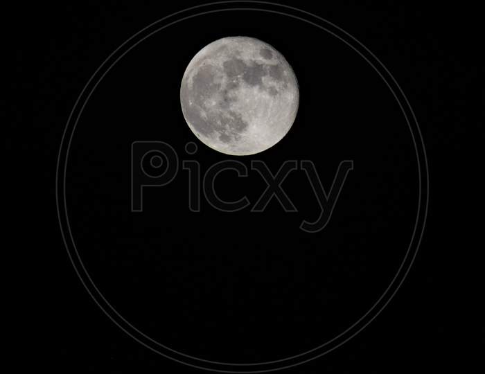 Full moon in the night sky, Great super moon in sky
