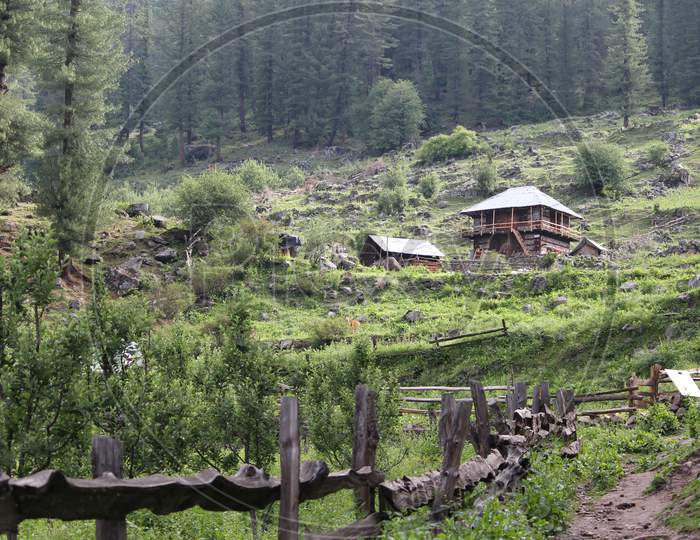 scenic view of Tosh Malana weather and parvati valley in Himachal Pardesh.