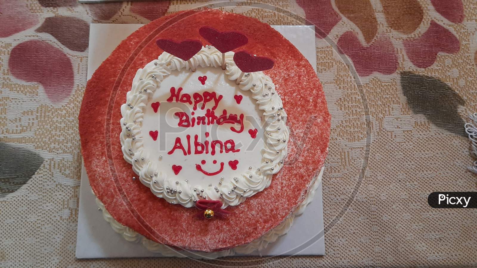 Red velvet cake for birthday