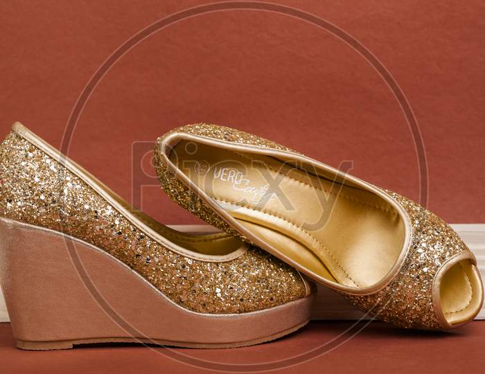 womens footwear sandals heels stilletos