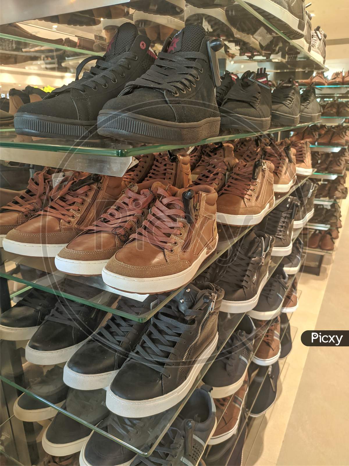 Shoe shopping in Forum mall