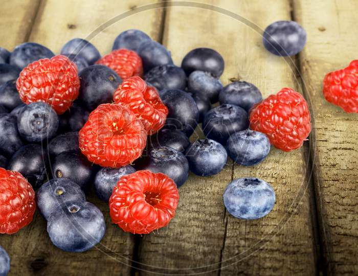 Berry Fruit, Fruit, Variation