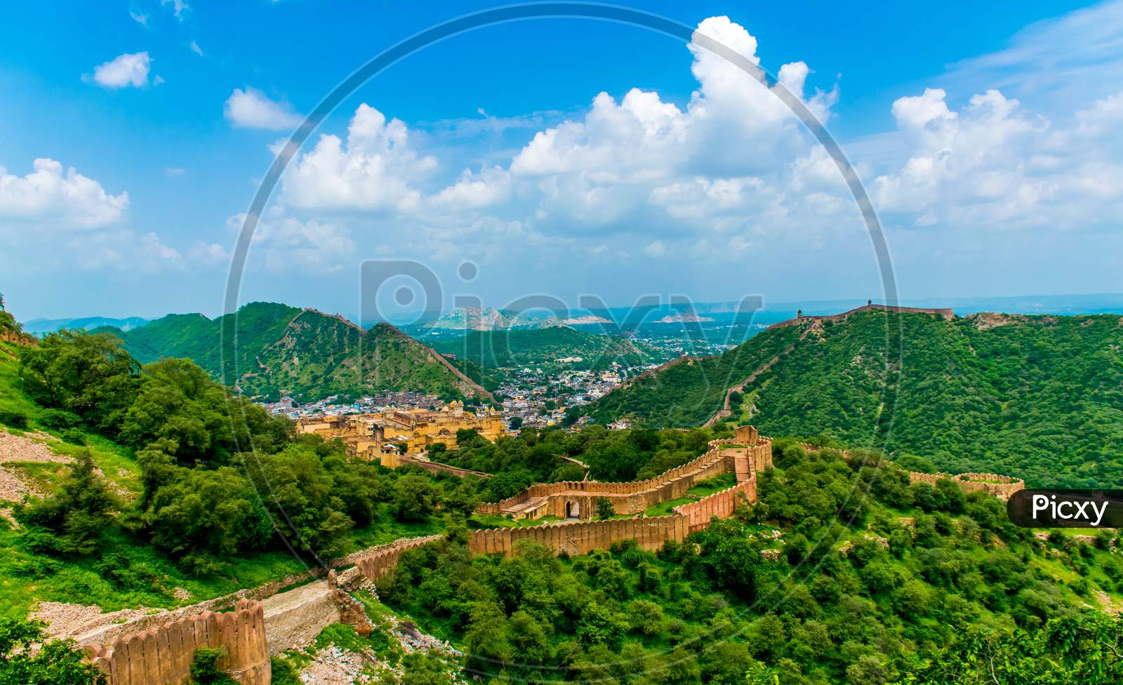 City view from the Jaigarh fort's wall