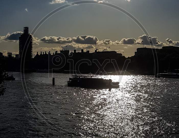 Silhouette picture of Big ben