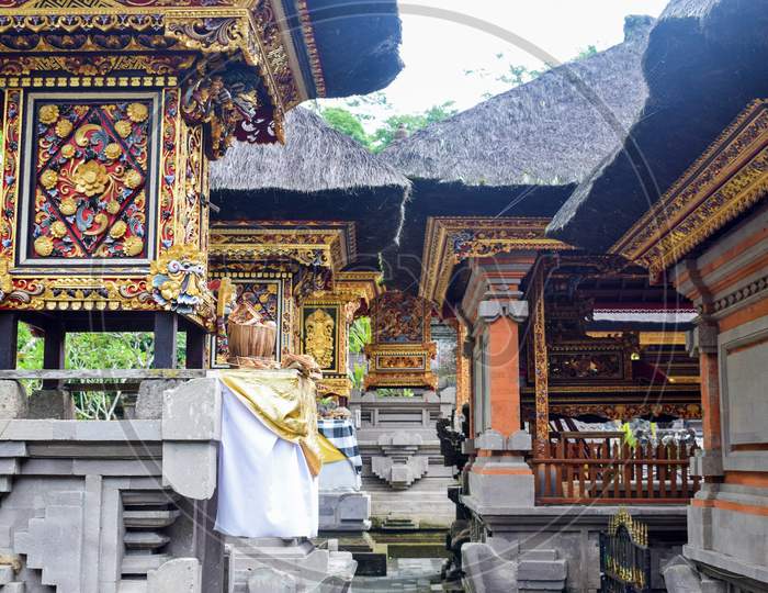 Shot inside famous Balinese Temple Titra Empul close to Ubud, Hindu statues in the Titra Empul Temple in Ubud on the island of Bali