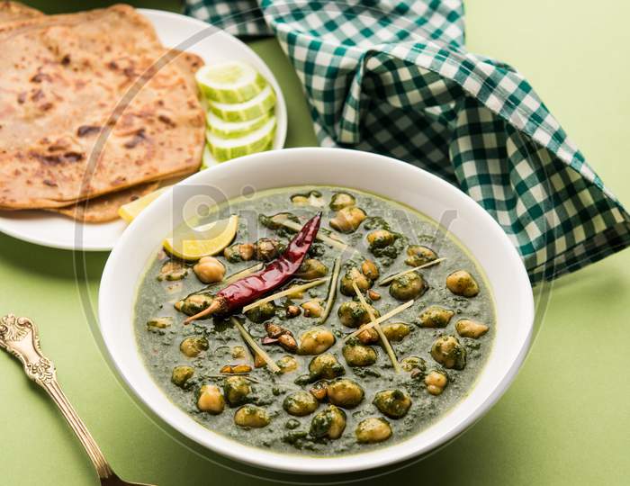 Chana Palak Masala Or Chickpea Spinach Curry With Paratha And White Rice, Indian Food