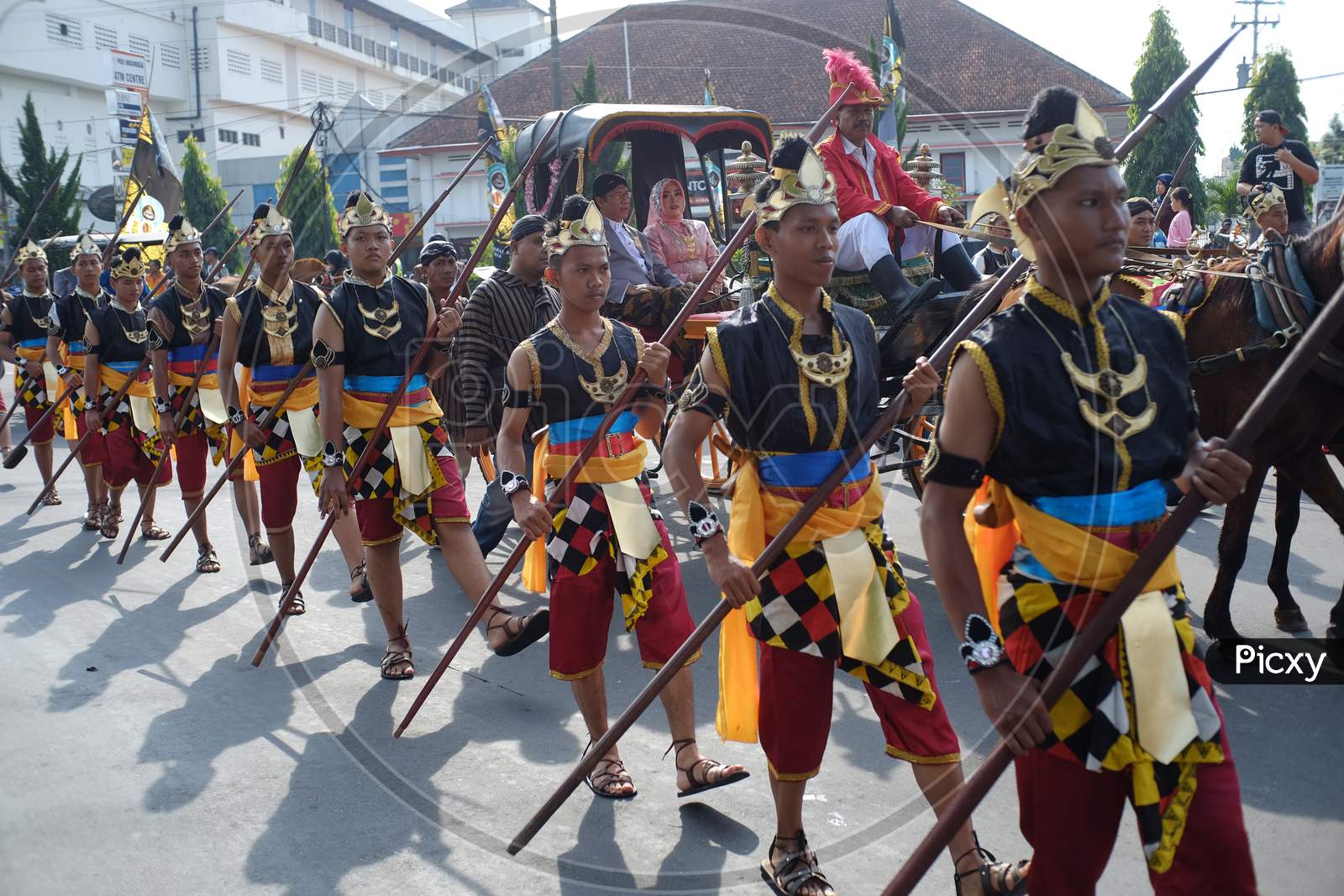 Bregada troops or royal warriors in the land of Java marched in the procession of the 1113th Anniversary of Magelang City