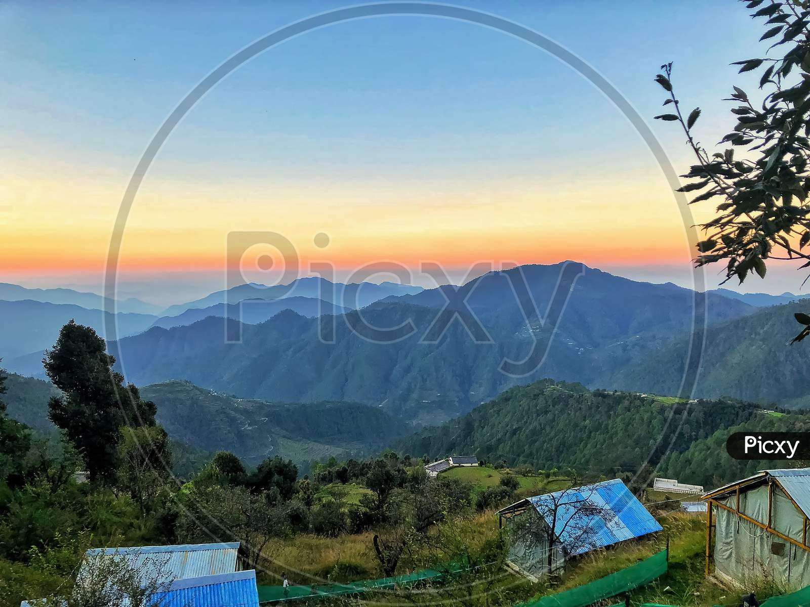 Beautiful sunrise click kanatal Uttarakhand india