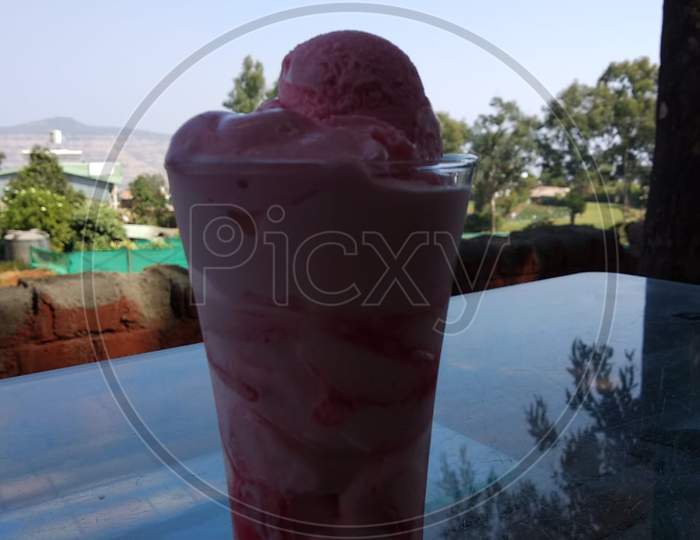 Sweet strawberry ice cream