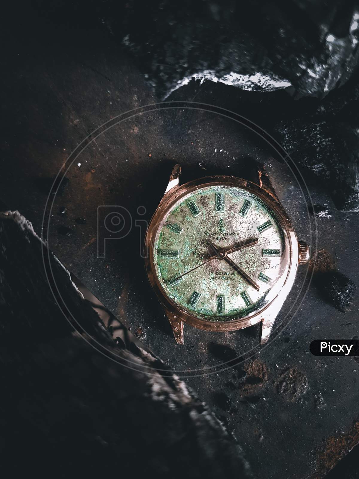 Swiss vintage watch Henry Sandoz & Fills