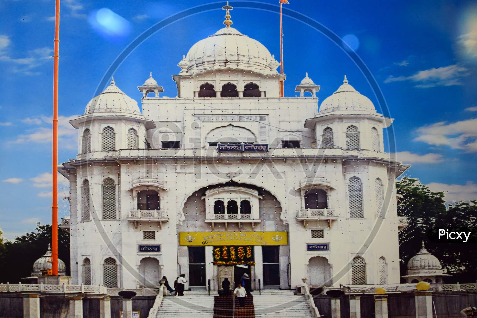 Image Of Gurdwara Bangla Sahib Is The Most Prominent Sikh Gurudwara ...