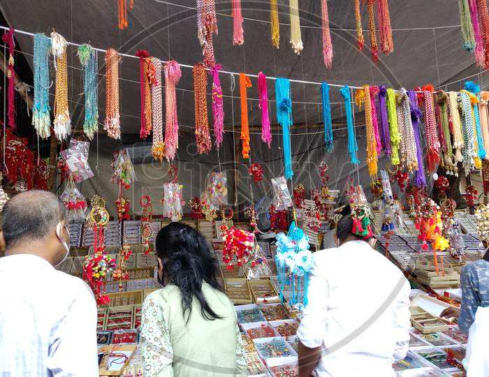 Market for rakhi