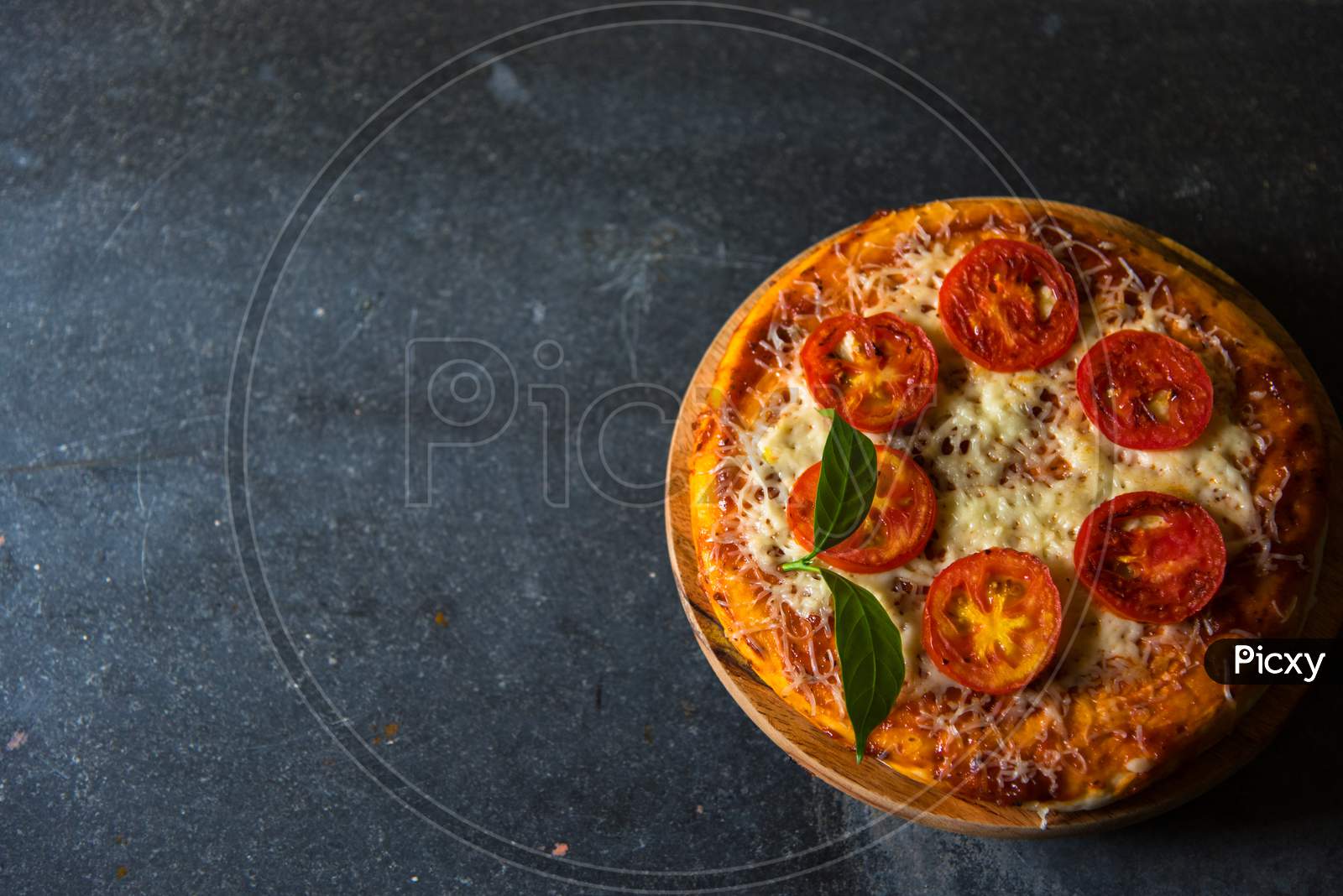 Cheese And Tomato Pizza