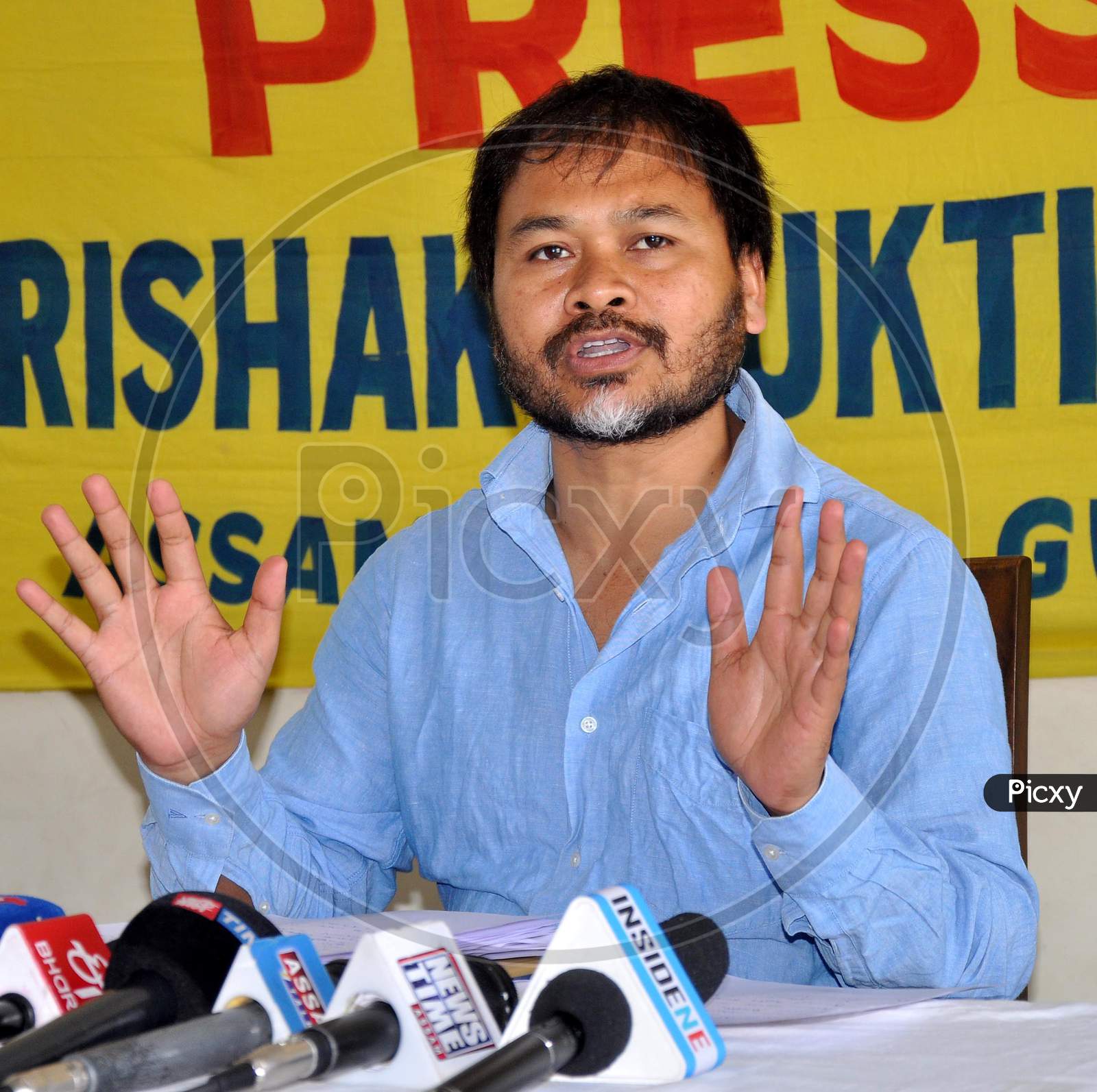 Akhil Gogoi addressing a press meet