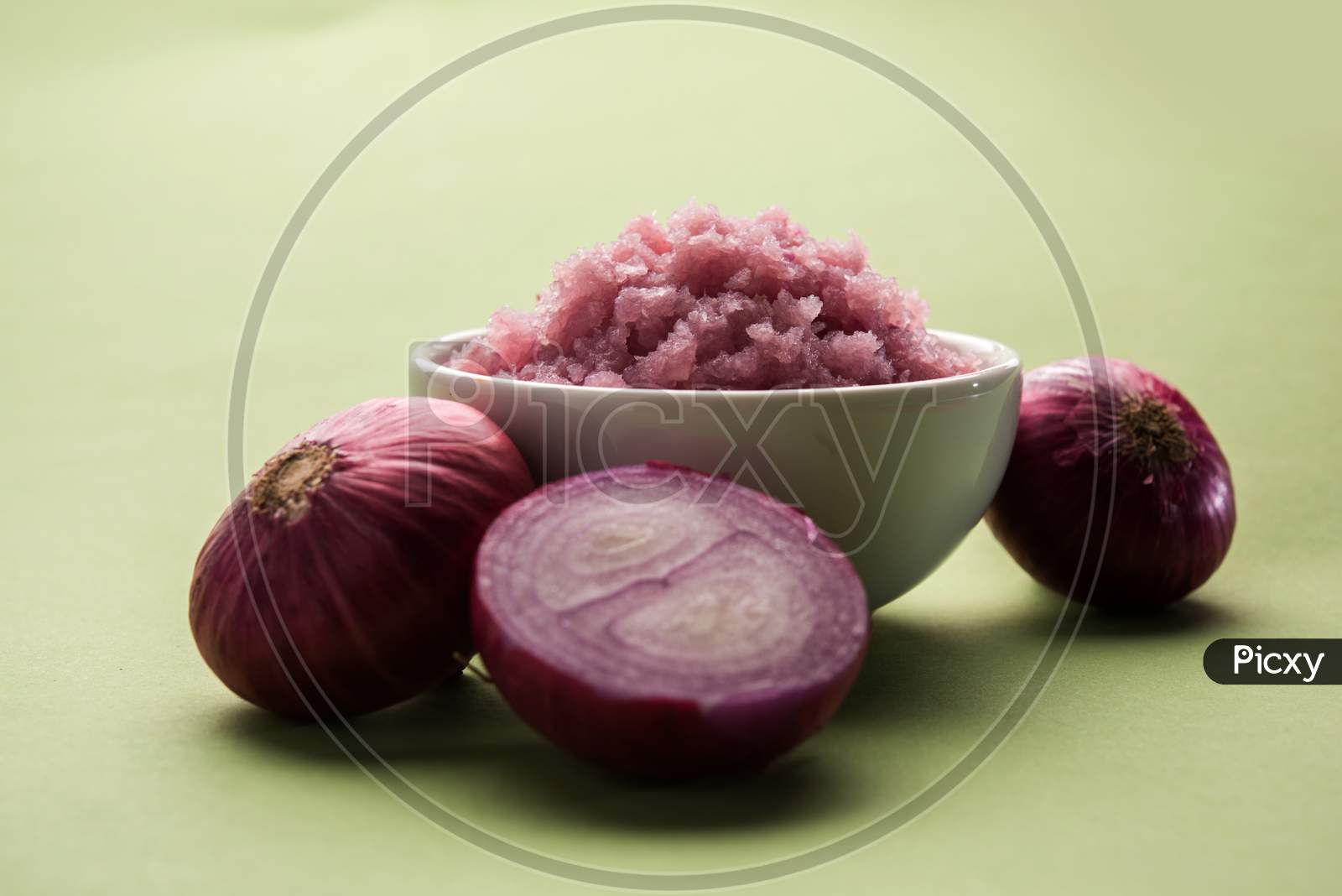 Onion paste or puree / mashed onion / Pyaj Puree