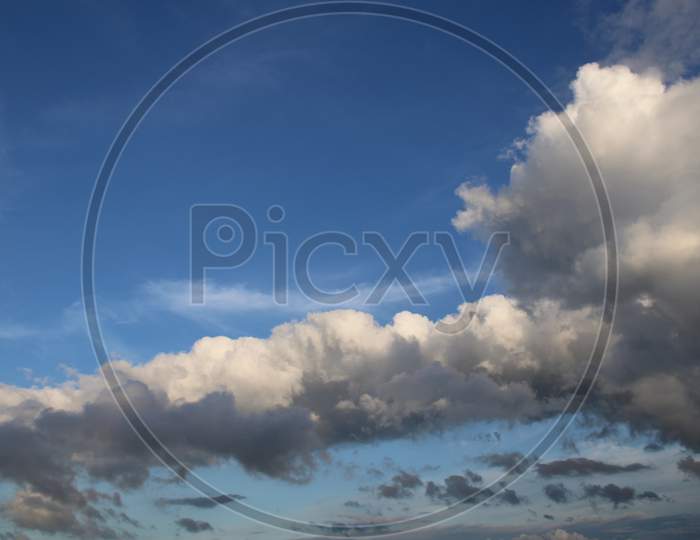 The cloudy sky background photo