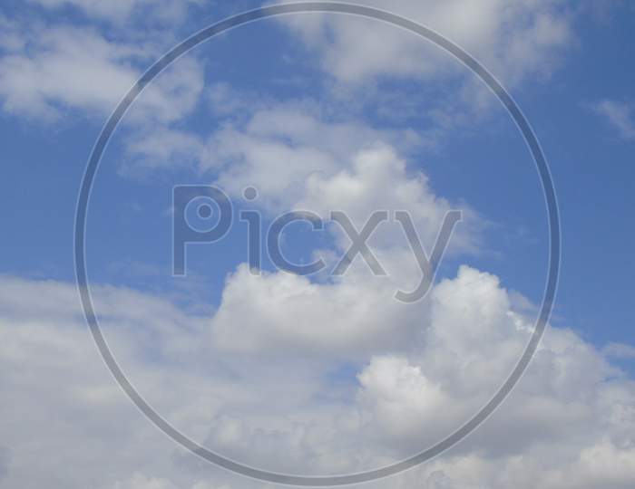 Cloudy sky with sunlight effect