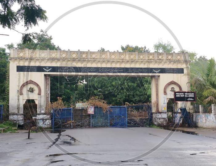 Osmania University closed due to covid