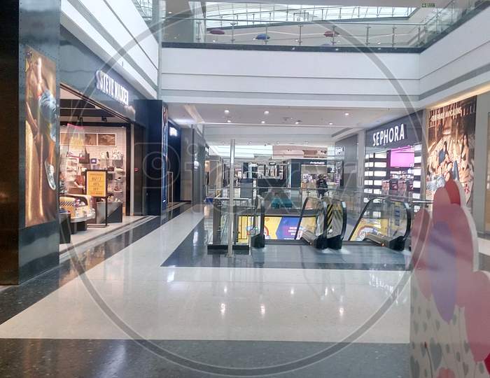 Mall walkway