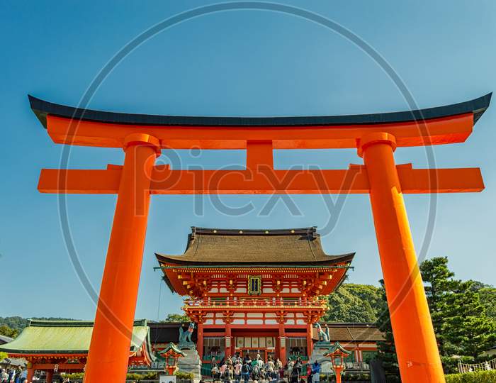 torri shinto shrine japan